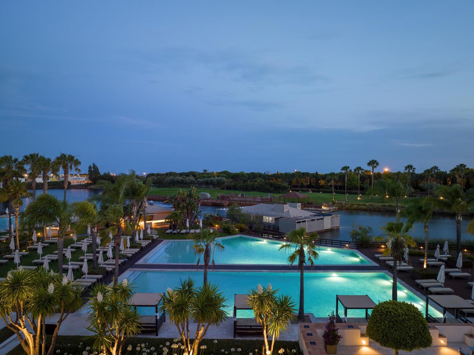 Domes Lake Algarve, Autograph Collection Vilamoura Eksteriør billede The resort's main pool