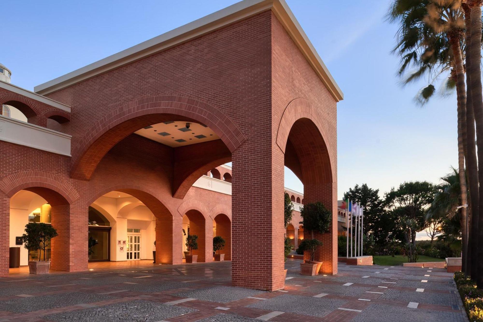 Domes Lake Algarve, Autograph Collection Vilamoura Eksteriør billede The hotel's entrance